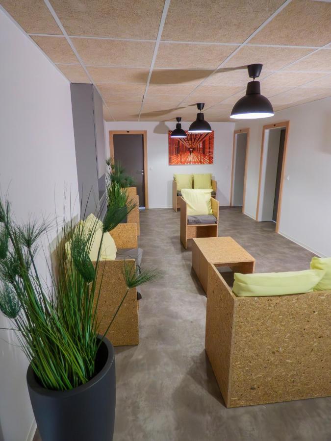 La Colloc Aparthotel Epinal Exterior photo
